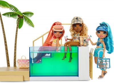 Dołącz do zestawu wszystkie 7 lalek z serii Pacyfic Coast. Uwaga!!! Lalki sprzedawane osobno (patrz zdjęcia powyżej):